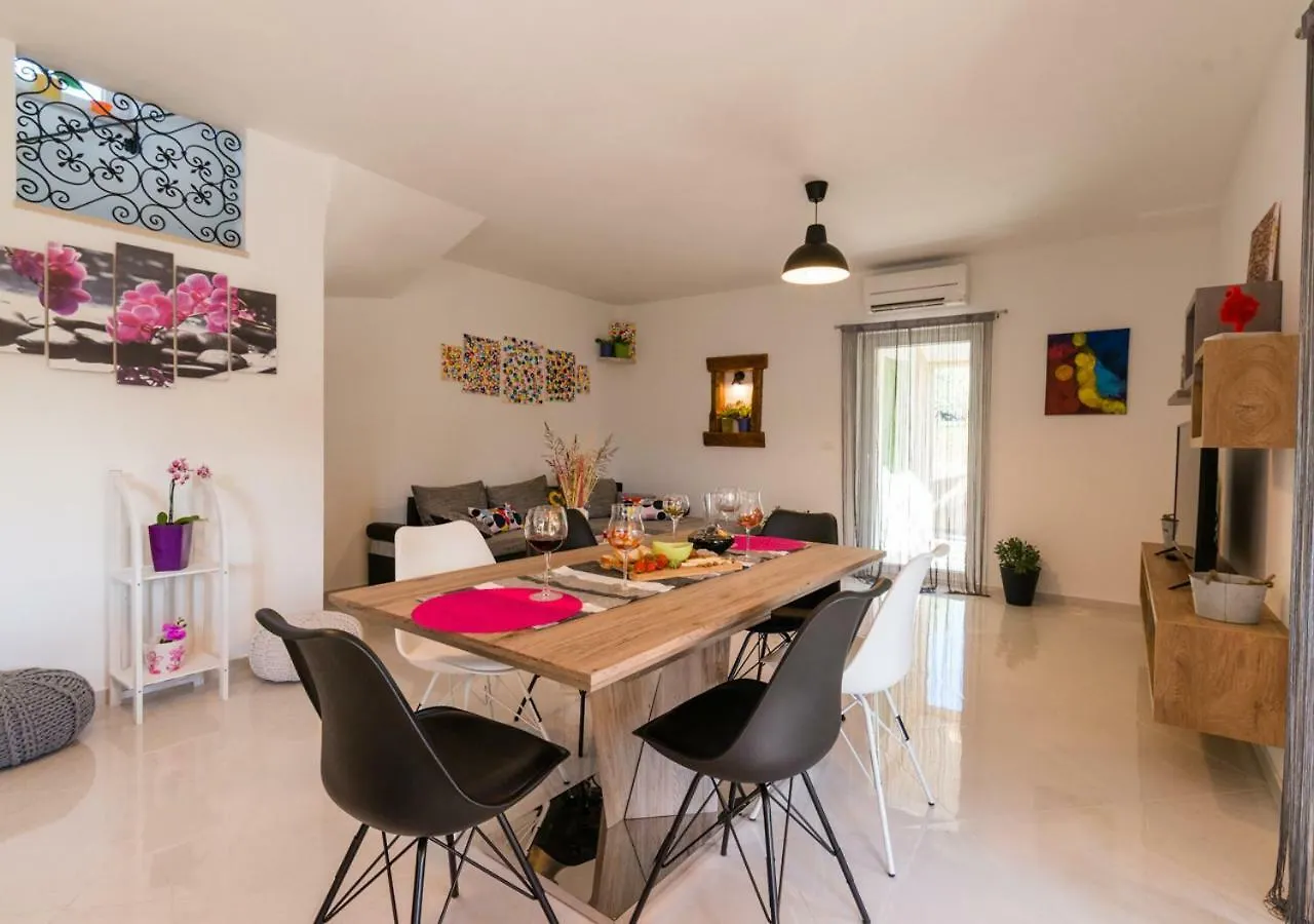Villa Stella Juricani Umag 0*,  Kroatien