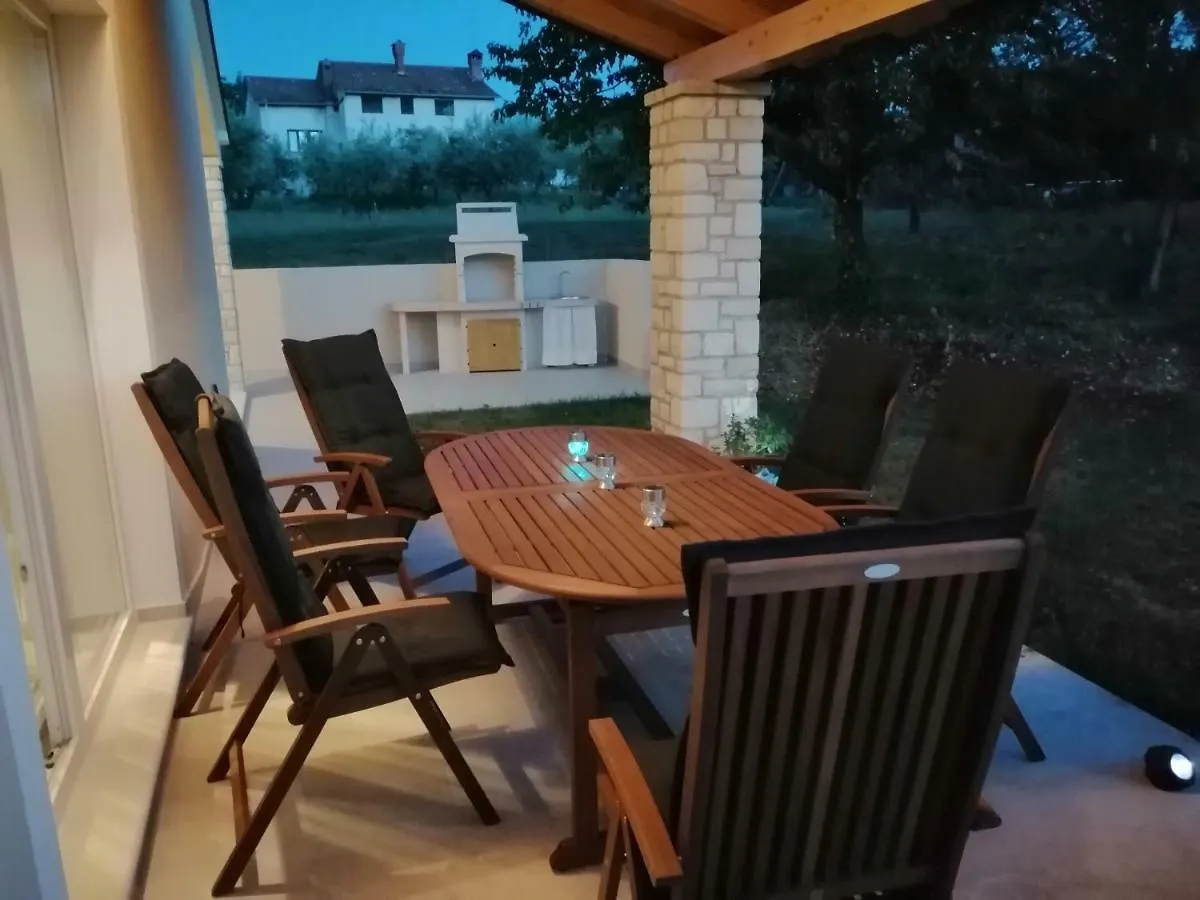 Villa Stella Juricani Umag 0*,  Kroatien